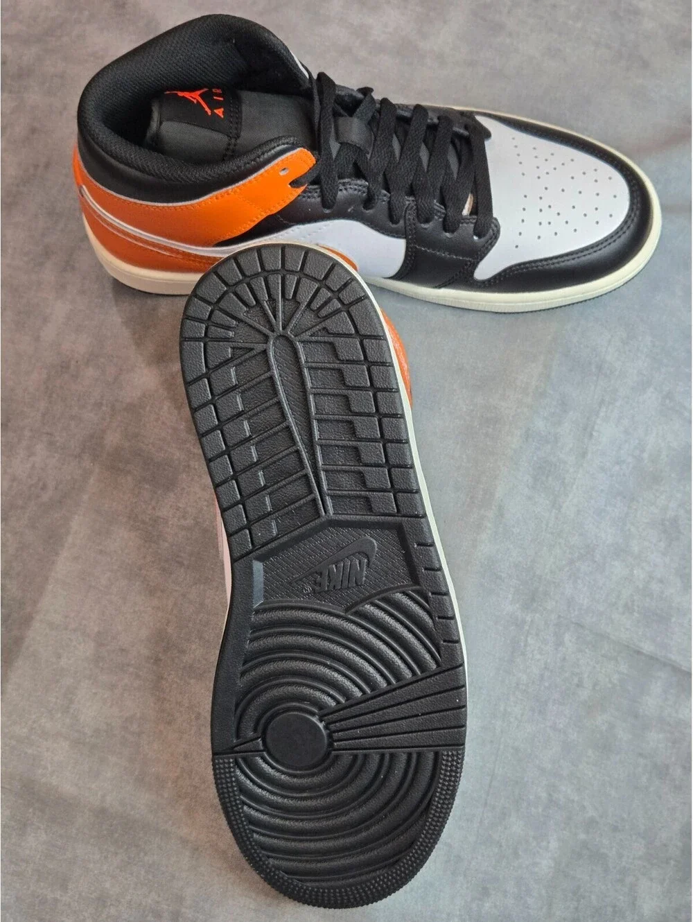 Nike Air Jordan 1 Mid 